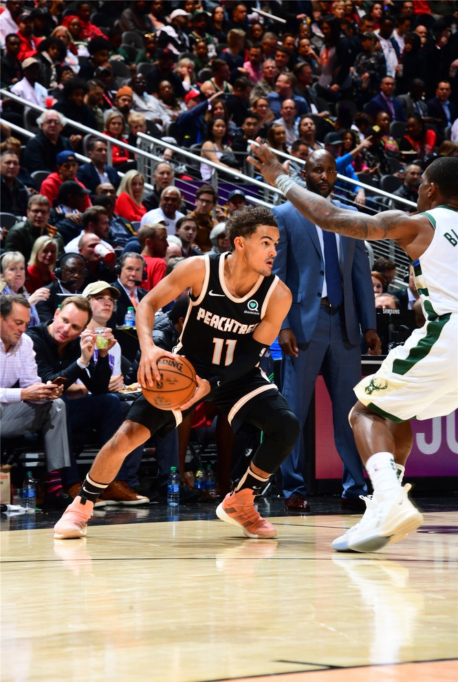 占据天然优 占据天然优